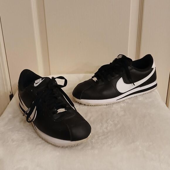 Nike Cortez 72' black and white leather shoes Size Men's 8.5 or Women's 10 - Picture 1 of 8